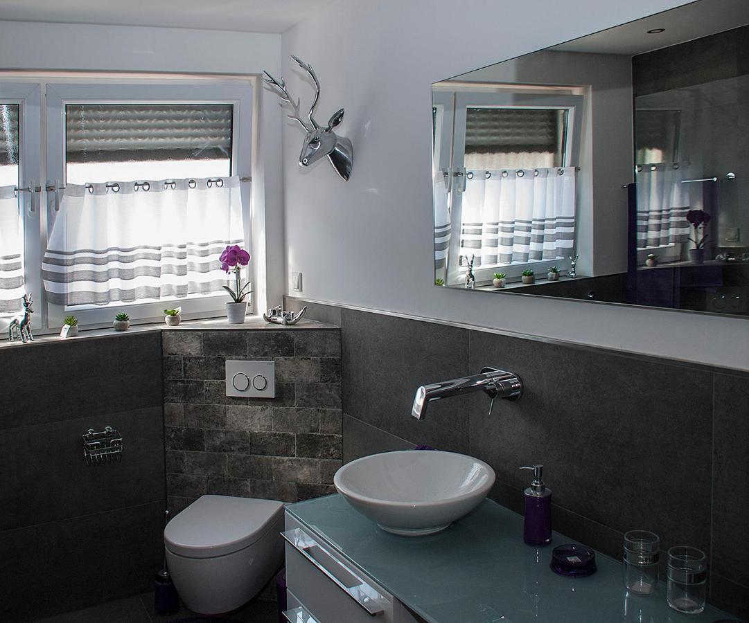 Hochwertige Und Moderne Ferienwohnung Huber Neuweiler  Eksteriør billede